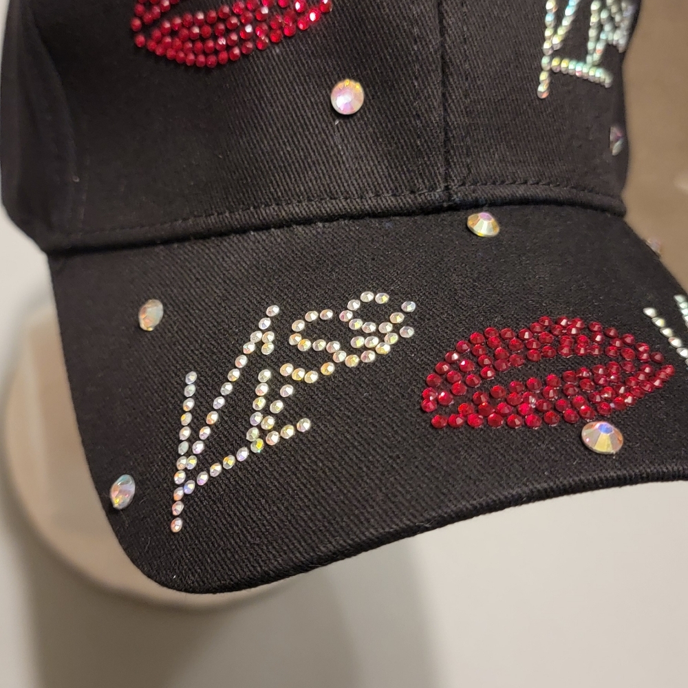 New black rhinestone kiss 💋 baseball cap - Picture 12 of 12